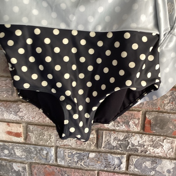 Elegant Black and White Polka Dot Mini Skirt - Picture 7 of 13